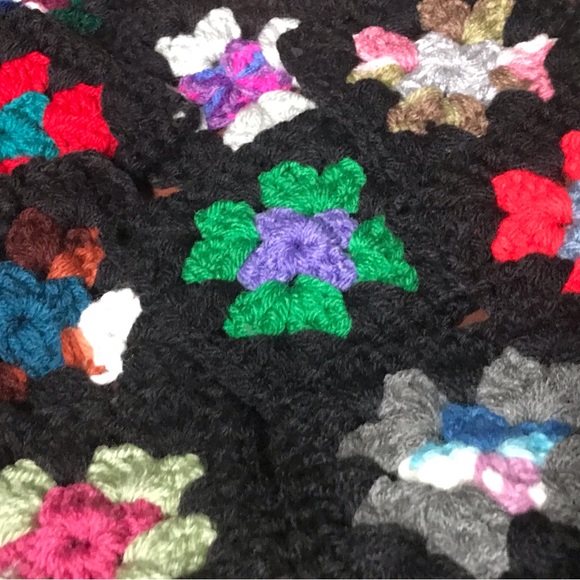 Granny squares Lot Of 30 4 Inch Crocheted Individual Squares Multiple colors NEW - Picture 10 of 11